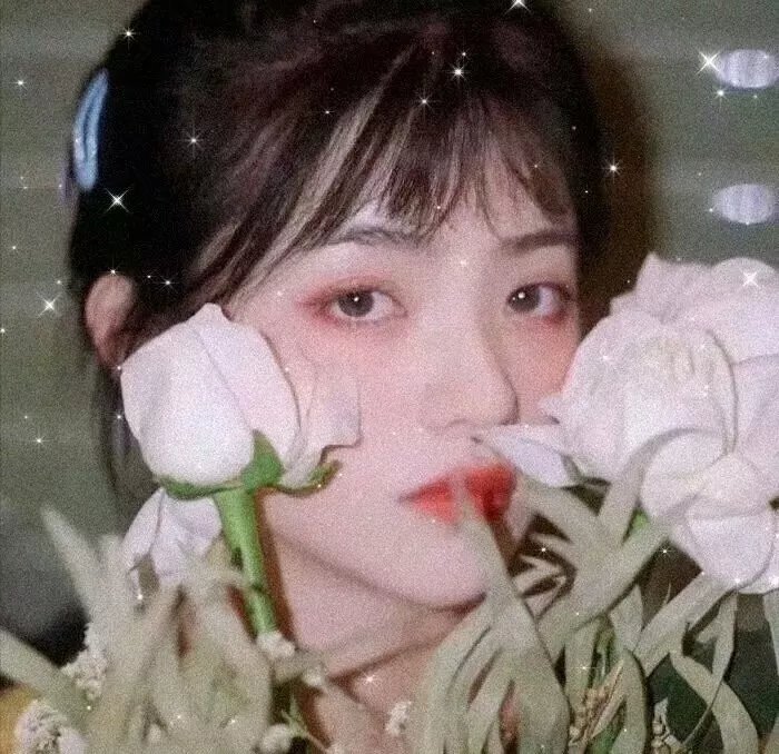 谜一样的双眼